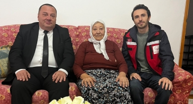 Şebinkarahisar’da 80 Yaşındaki Zühre Teyzeye Anlamlı Ziyaret