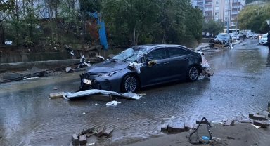 Selin vurduğu Ayazağa’da hasar, gün ağarınca ortaya çıktı