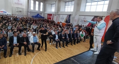 Tanju Çolak ve Hami Mandıralı Giresun'da gençlerle bir araya geldi