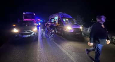 Traktör ile pikap çarpıştı, 4 kişi yaralandı