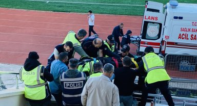 Ziraat Türkiye Kupası'nda Olaylı Maç: Taraftar ve Futbolcular Birbirine Girdi, Polis Yaralandı!
