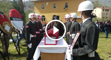 Birliğinde ölü olarak bulunan Giresunlu asker son yolculuğuna uğurlandı  