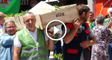 Çay üreticilerinden protesto! Çayı tabuta koyarak sokak sokak gezdirdiler   