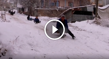 Giresun'da eğitime bir gün ara verilen ilçelerde çocuklar kar tatilinin tadını çıkardı