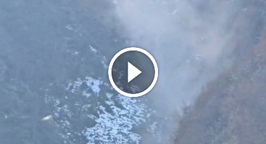 Rize'de 4.7 Büyüklüğünde Deprem! Ayder Yaylası'nda kayaların kopma anı kamerada