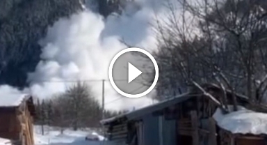 Karadeniz'in o kentinde çığ düşmesi cep telefonuyla görüntülendi