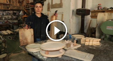 Muhasebeciliği bırakıp çocukluk hayali ahşap sanatına yöneldi