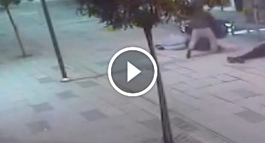 Ordu'da motosikletin yayaya çarpma anı kamerada