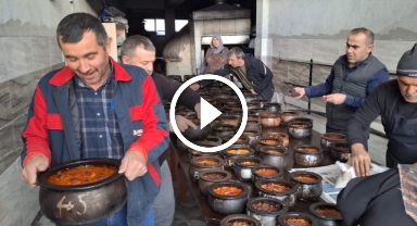 Ramazan'ın vazgeçilmez lezzeti: 8 saatte pişiyor, hazır olduğu, kaleden çalınan davulla duyuruluyor