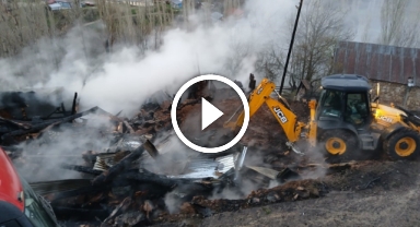 Alucra'da 1 kişinin hayatını kaybettiği yangın anı böyle kaydedildi 