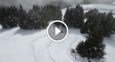 Kümbet Yaylası'nda ilkbaharda yağan karda snowboard keyfi