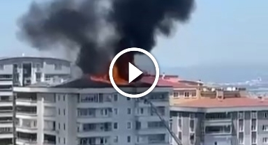 6 katlı binanın çatısı küle döndü