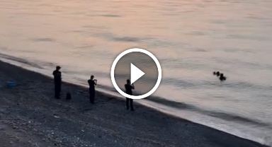 Denize giren genç sağlıkçı boğularak hayatını kaybetti 