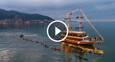 Karadeniz, su sporları antrenmanında kanolarla renklendi