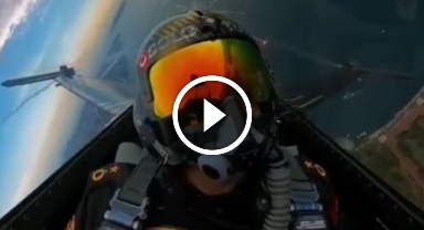 SOLOTÜRK'ün İstanbul semalarında yaptığı gösteri kokpit kamerasında