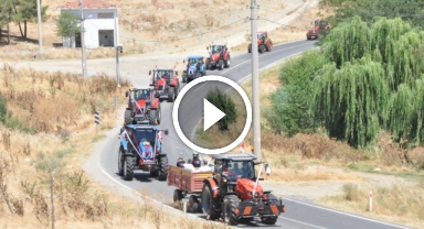 Gelin arabası traktör oldu: Konvoya 50 traktör katıldı