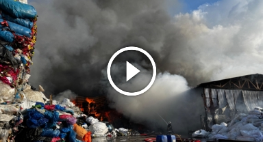 Ordu'da geri dönüşüm tesisinde yangın: Ekiplerin müdahalesi sürüyor 