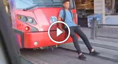 Tramvayla tehlikeli oyun