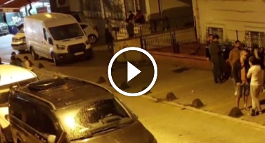 İstanbul'da depremi hisseden vatandaşlar sokağa döküldü