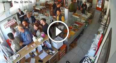 Depreme Lokantada Yakalandılar: O Anlar Kamerada