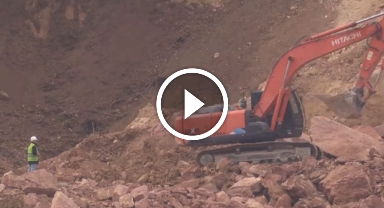 Ordu'da göçük altında kalan kamyon şoförünü arama çalışması yeniden başladı