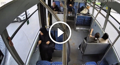 Otobüste fenalaşan adam için zamanla yarış! Yolcularla birlikte acile böyle çekti