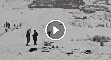 Dünyaca ünlü turizm merkezi Ayder Yaylası beyaza büründü