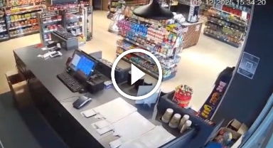 Tunceli'de 4.2'lik Deprem! O Anlar Güvenlik Kamerasına Böyle Yansıdı