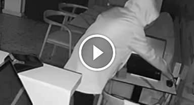 Üç işyerinden toplam 51 bin 500 TL çalan hırsızlar kamerada!