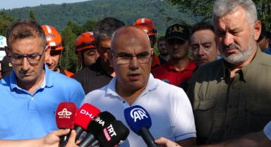 Vali Koç'tan, Piraziz'de helikopter düşmesi ve Tirebolu sahilinde bulunan cisme yönelik açıklama