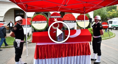 Trafik kazasına müdahale ederken şehit olan polis memuru Sarıyalçınkaya son yolculuğuna uğurlandı
